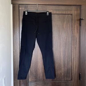 Zyia black drawstring leggings with pockets. 14/16